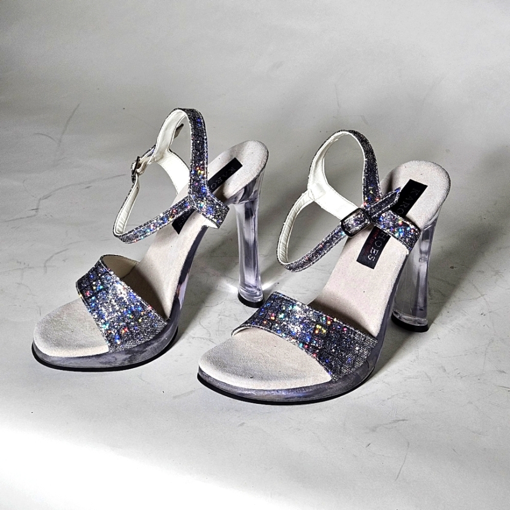Karo's Shoes 5 inch heel, Silver Holigram Sandals. Size 6 wide.